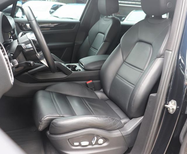 PORSCHE CAYENNE  第6張相片