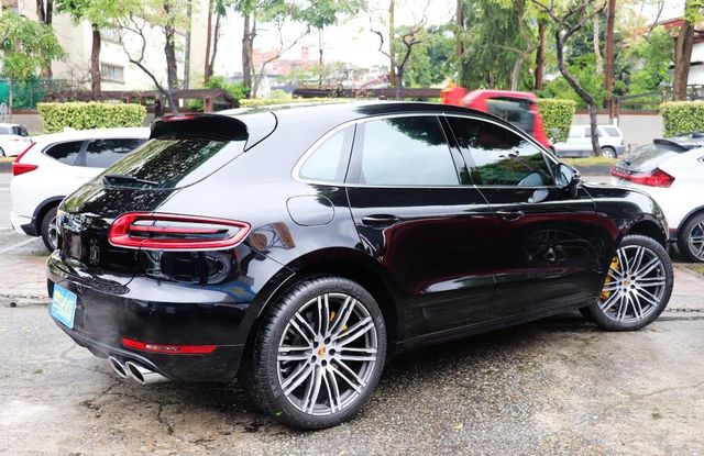 PORSCHE MACAN  第2張相片