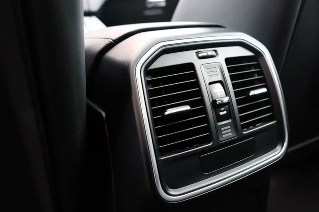 PORSCHE MACAN  第12張相片