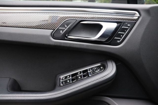 PORSCHE MACAN  第13張相片