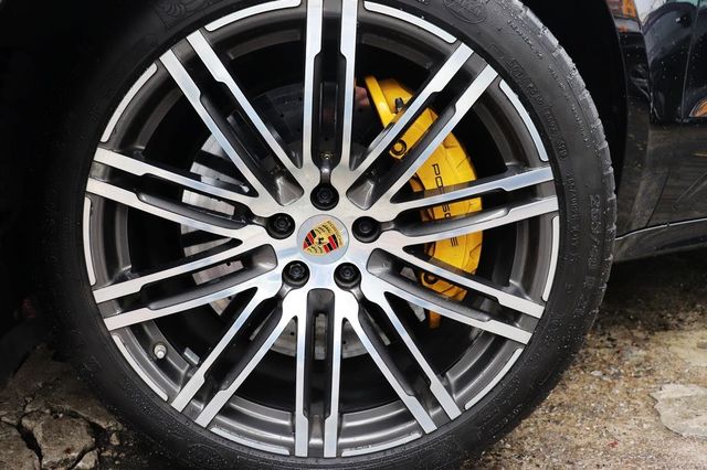 PORSCHE MACAN  第22張相片
