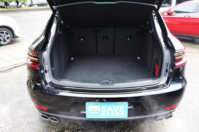 PORSCHE MACAN  第27張相片
