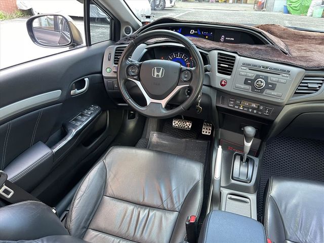 檔撥片 原廠空力套件 HID 天窗  第7張相片