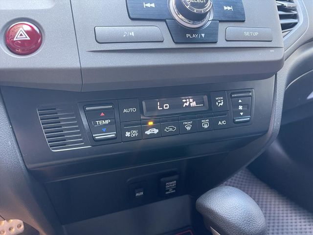 檔撥片 原廠空力套件 HID 天窗  第14張相片
