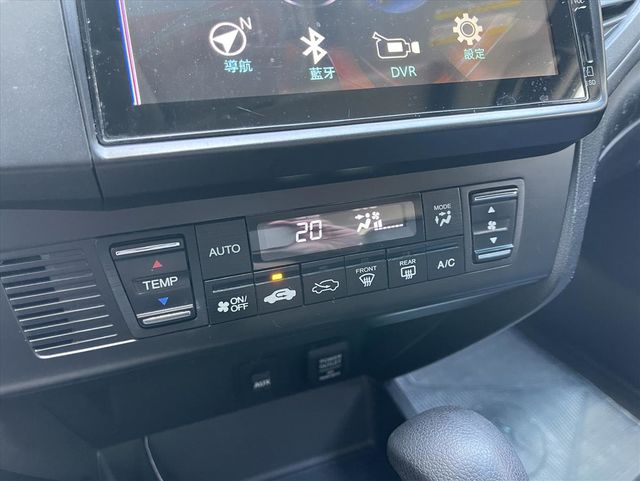 2015 頂級版 HID 撥片 導航  第14張相片
