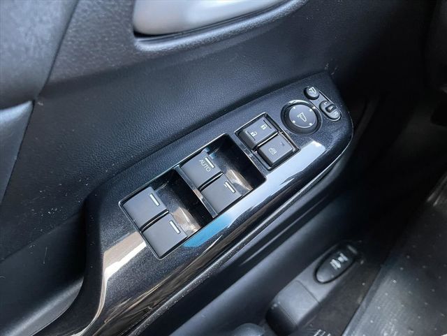 2015 頂級版 HID 撥片 導航  第16張相片