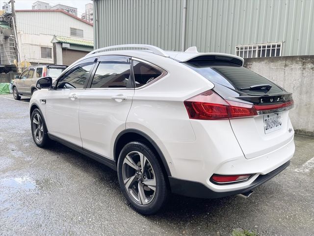 LUXGEN U6  第5張相片