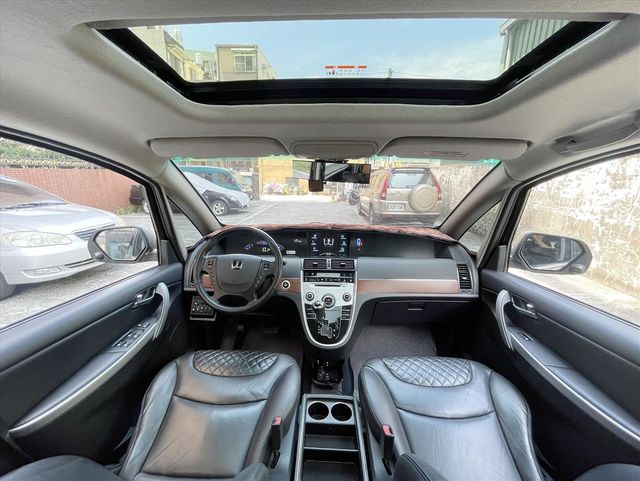 LUXGEN M7  第8張相片