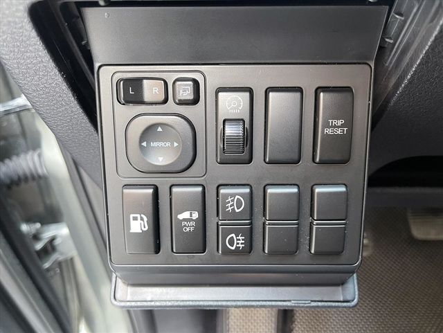 LUXGEN M7  第16張相片