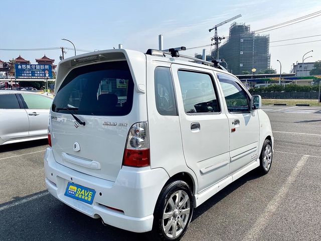 加裝車頂架 已更換行照 免拆驗車 轎車版  第2張相片