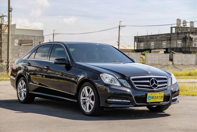 E220d柴油 總代理 頂級阿曼加 天窗  第1張相片