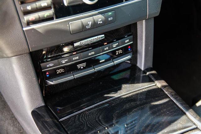 E220d柴油 總代理 頂級阿曼加 天窗  第8張相片
