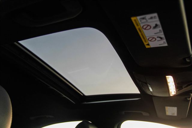 未領牌正18 w205 C300 AMG  第13張相片