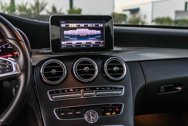 未領牌正18 w205 C300 AMG  第14張相片