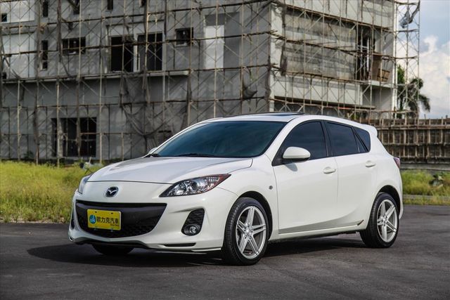 車況完美正一手室內車庫 馬3 五門1.6  第1張相片