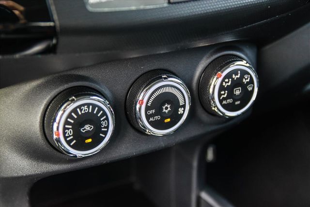 2WD最頂級 超美一手車庫 奧蘭德2.4  第16張相片