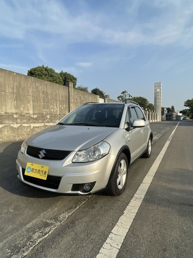 全車原鈑件 完整一手車 鈴木 SX4  第1張相片