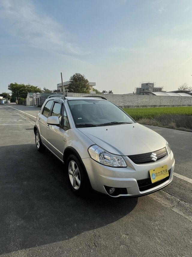 全車原鈑件 完整一手車 鈴木 SX4  第4張相片