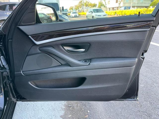 2014年式F10 黑2.0  第16張相片