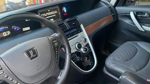 2012年納智捷 MPV M7  第4張相片