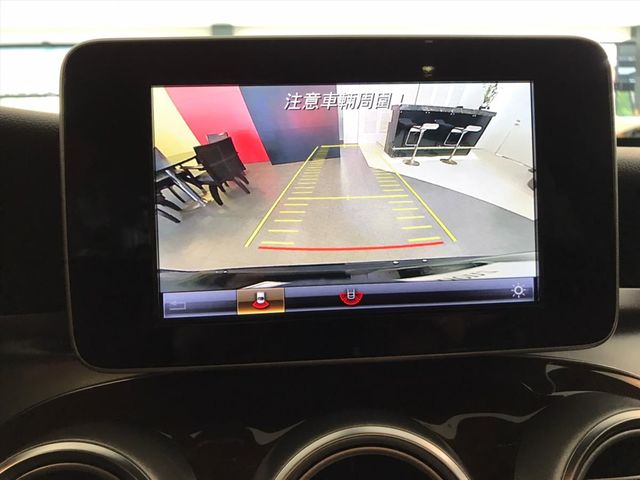 【佳德汽車】BENZ GLC300W4  第9張相片