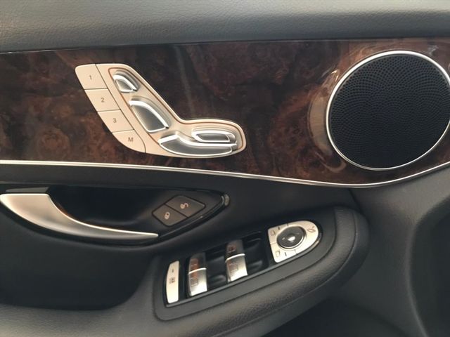 【佳德汽車】BENZ GLC300W4  第9張相片