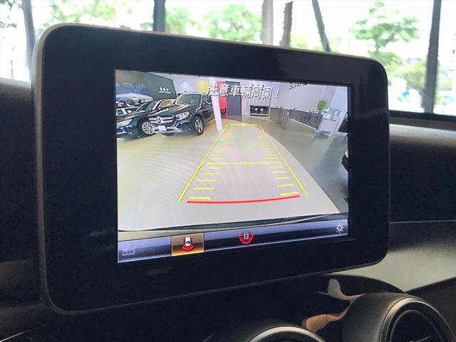 【佳德汽車】BENZ GLC300W4  第10張相片