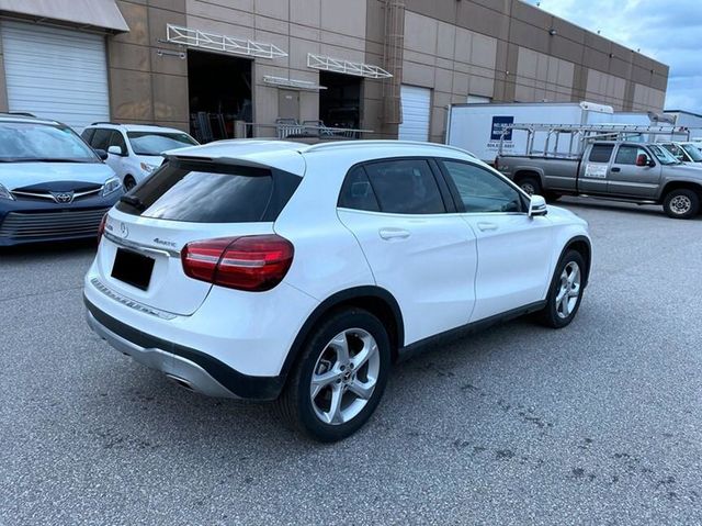 【佳德汽車】BENZ GLA250W4  第7張相片