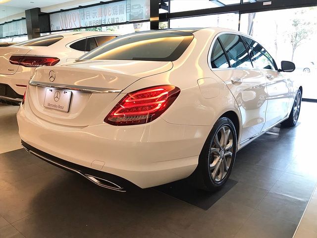 【佳德汽車】BENZ C300  第5張相片