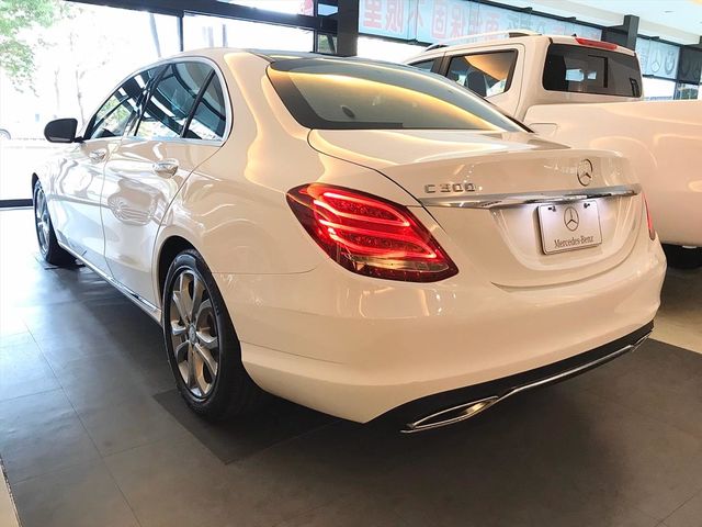 【佳德汽車】BENZ C300  第6張相片