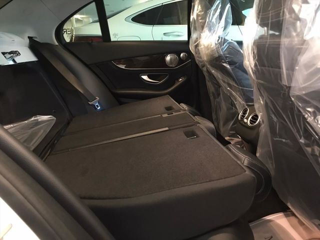 【佳德汽車】BENZ C300  第24張相片