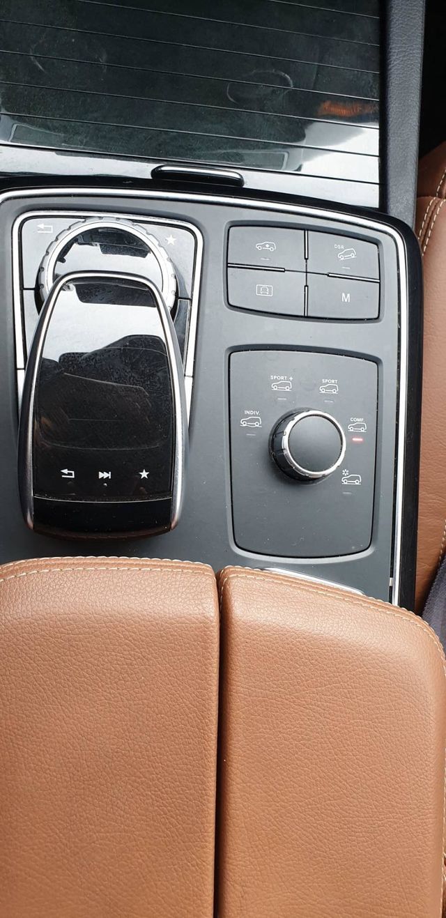 【佳德汽車】GLE43 AMG  第18張相片