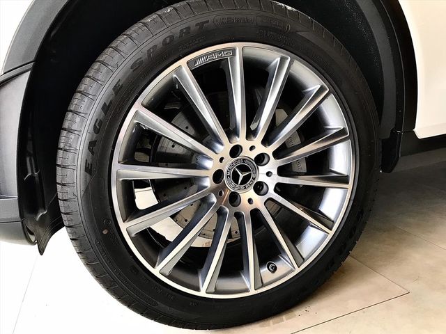 【佳德汽車】BENZ GLC300W4  第11張相片