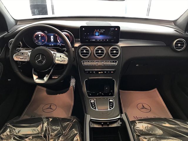 【佳德汽車】BENZ GLC300W4  第13張相片