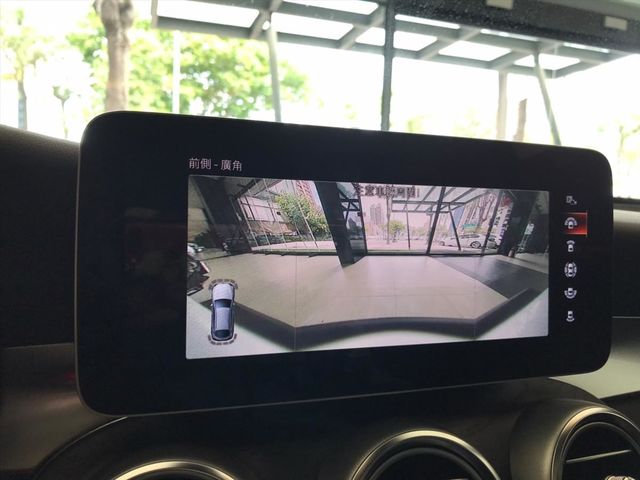 【佳德汽車】BENZ GLC300W4  第34張相片
