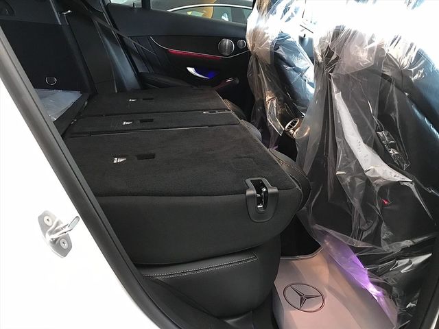 【佳德汽車】BENZ GLC300W4  第39張相片