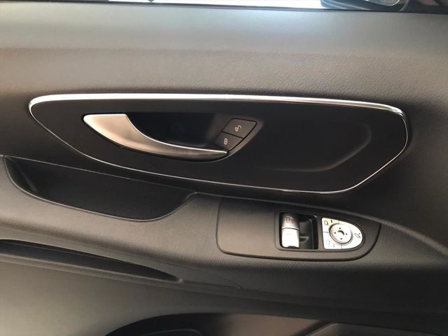 【佳德汽車】BENZ VITO  第18張相片