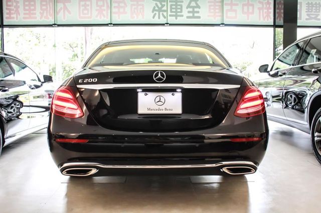 【佳德汽車】BENZ E200  第6張相片