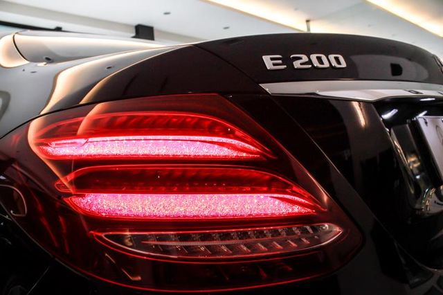 【佳德汽車】BENZ E200  第7張相片