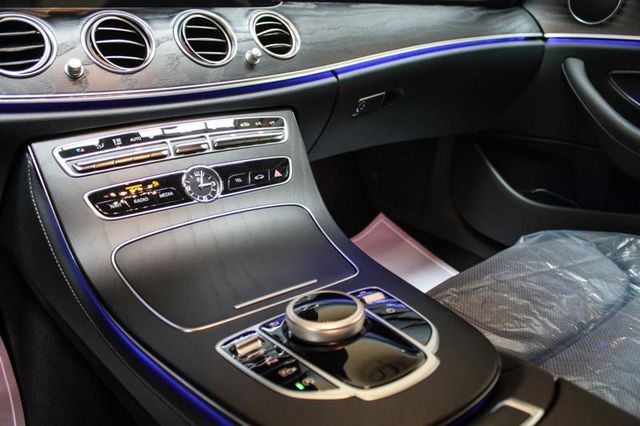 【佳德汽車】BENZ E200  第22張相片