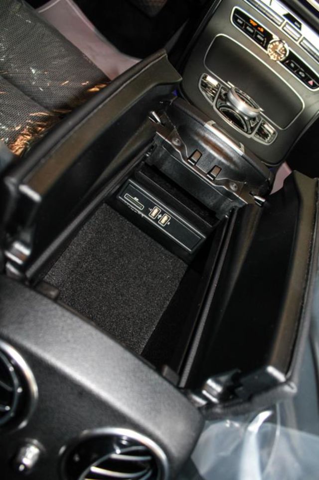 【佳德汽車】BENZ E200  第27張相片