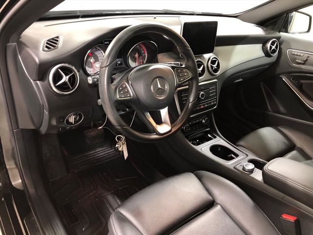【佳德汽車】BENZ GLA250W4  第2張相片