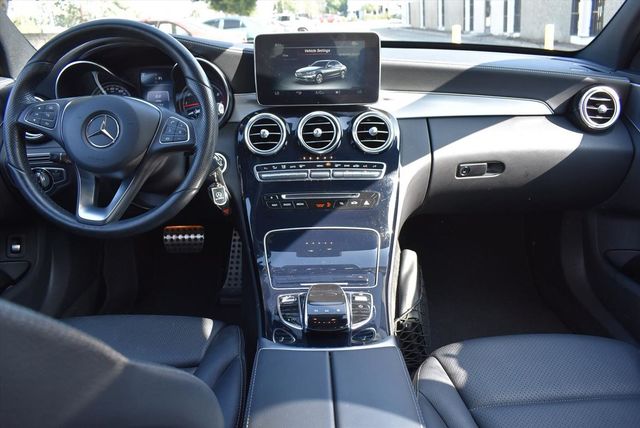 【佳德汽車】BENZ C300W4  第11張相片