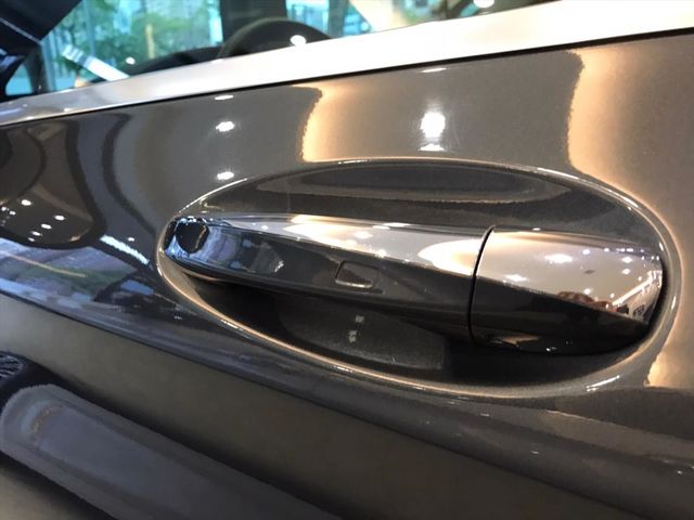 【佳德汽車】BENZ C300  第6張相片
