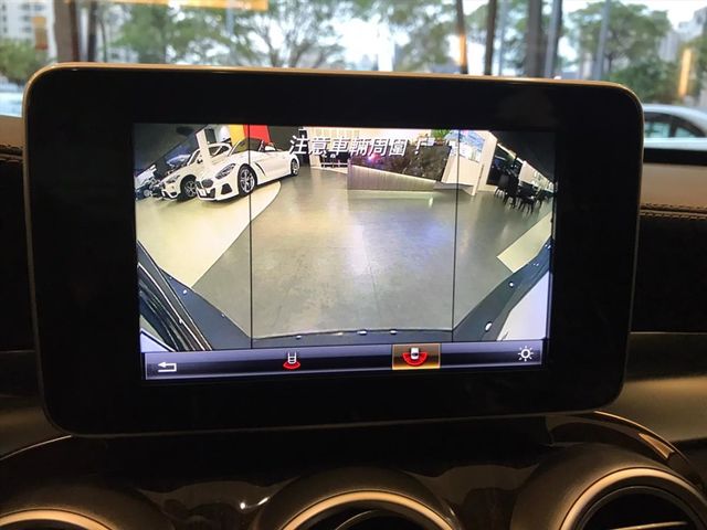 【佳德汽車】BENZ C300  第16張相片