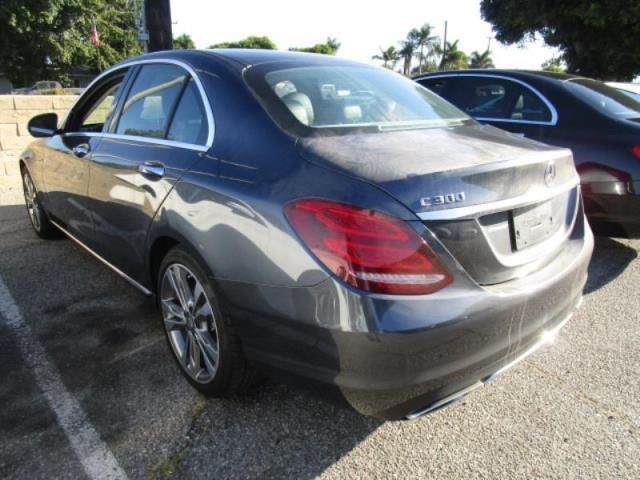 【佳德汽車】BENZ C300  第5張相片