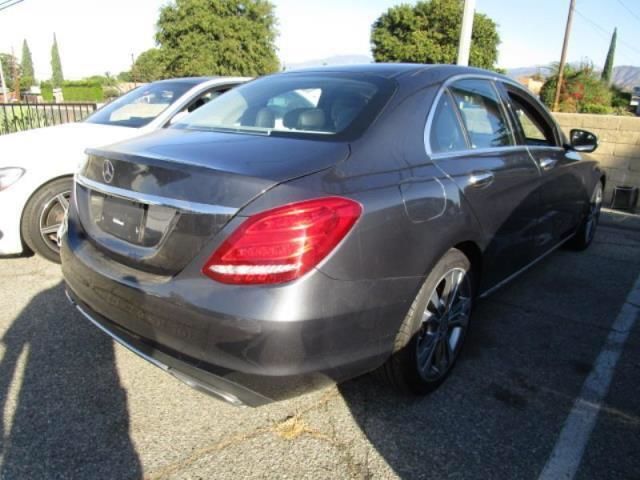 【佳德汽車】BENZ C300  第6張相片