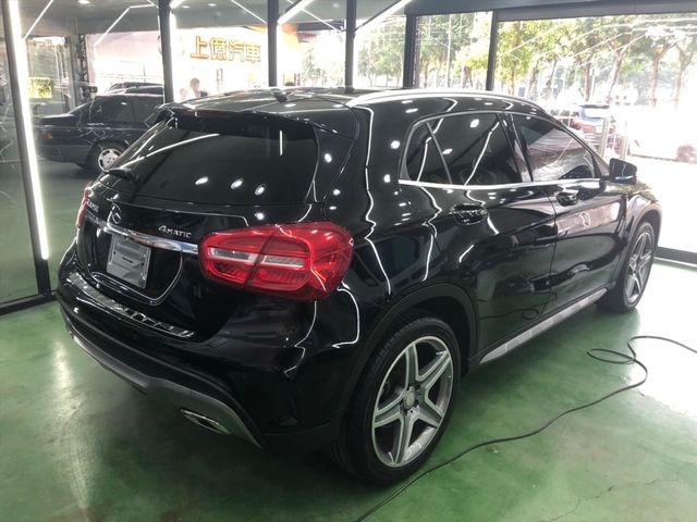 【佳德汽車】BENZ GLA250W4  第3張相片