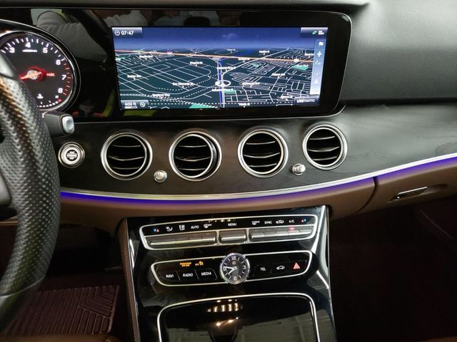 【佳德汽車】BENZ E300  第5張相片
