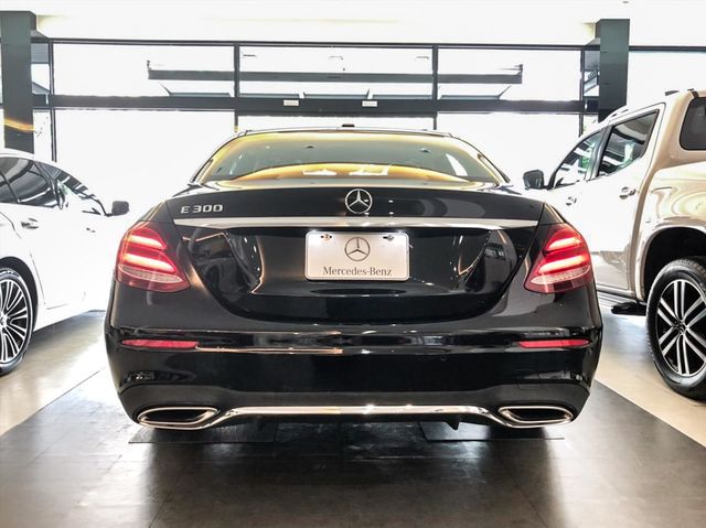 【佳德汽車】BENZ E300  第3張相片
